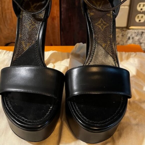 Authentic Louis Vuitton Sandals - Picture 1 of 8